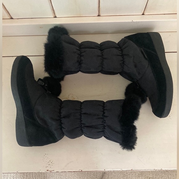 COACH Black Theona Rabbit Fur Snow Boots Size 7.5 EUC - Picture 4 of 16